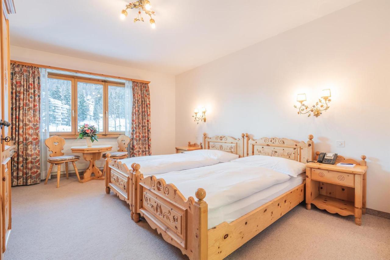 Hotel Corvatsch - Web Check-In Санкт-Мориц Экстерьер фото