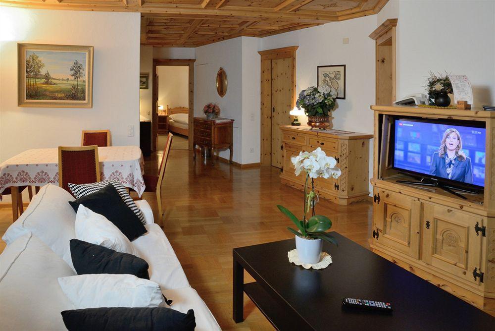 Hotel Corvatsch - Web Check-In Санкт-Мориц Экстерьер фото